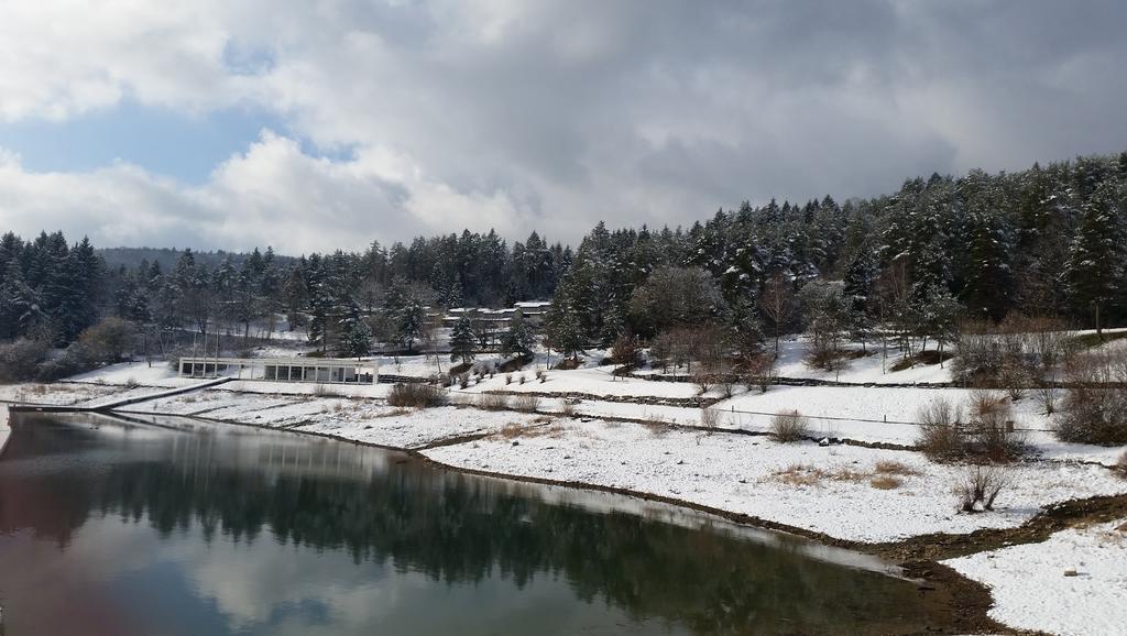 Maisod Vvf Jura Lac De Vouglans מראה חיצוני תמונה
